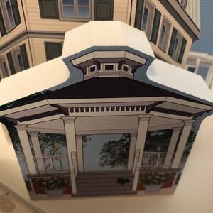 Gilmore Girls Cats Meow gazebo figurine